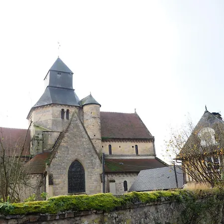 Cour Tholmer 3*