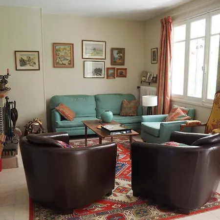 Cour Tholmer Nocleg ze śniadaniem Équemauville